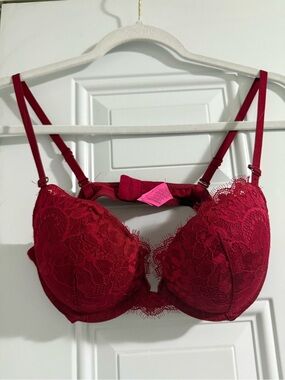 47. La SENZA Red Lace Push-Up Bra with Adjustable Straps 34B